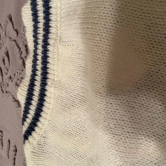 Oddi Women's White and Blue Striped Sweater Lg NWT - Picture 9 of 15